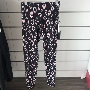 Teagan Ankle Legging in Blush Leopard-strut this